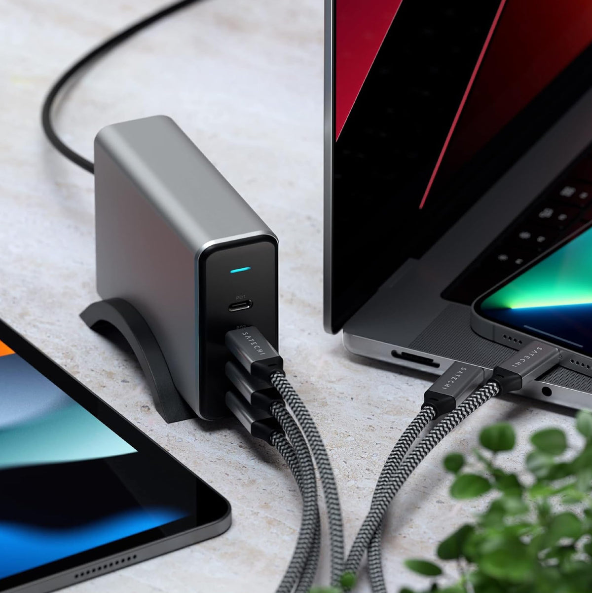 Satechi 165W Mains Chargers USB-C 4-Port GaN Charging Station - Space Gray DEMO
