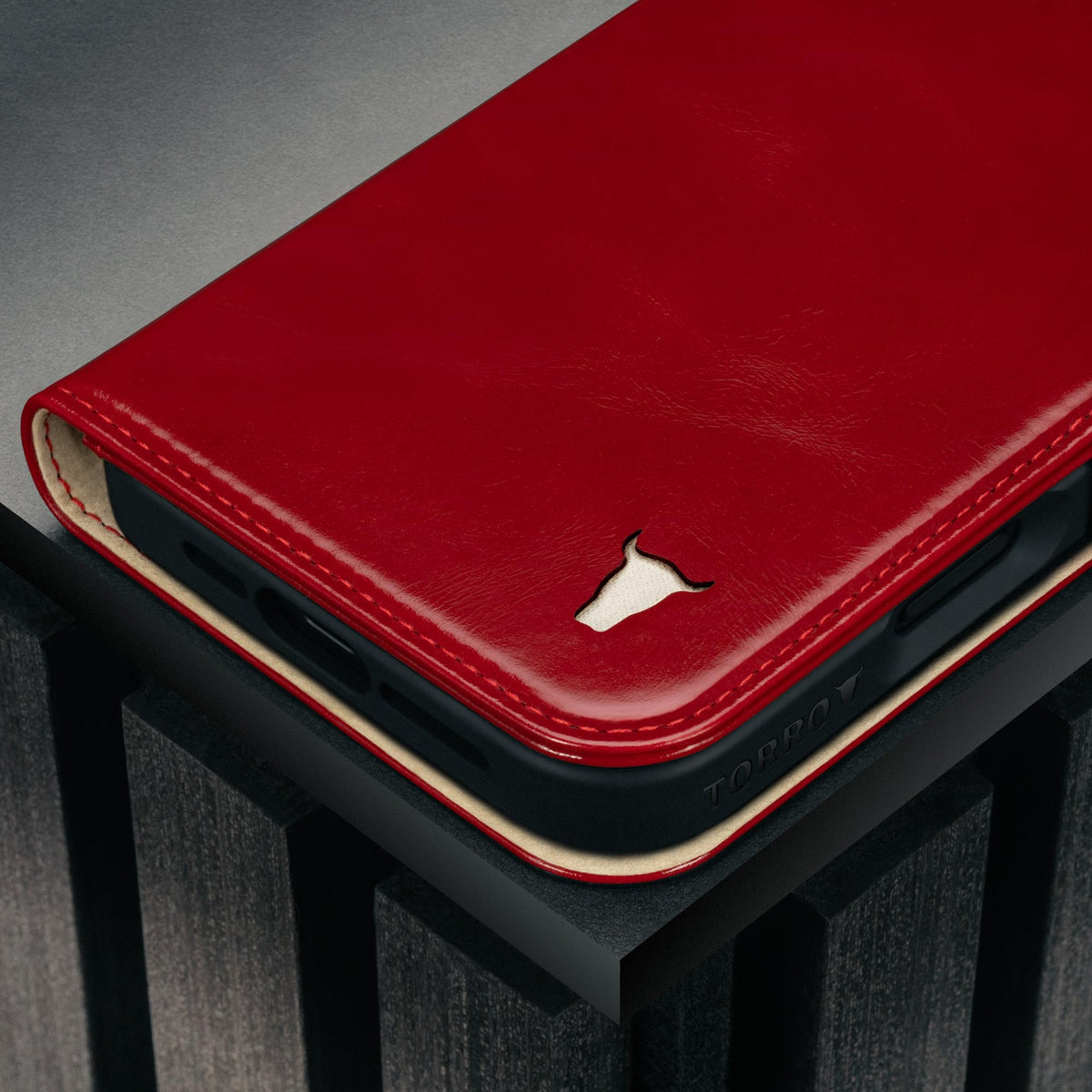 TORRO Red Leather Flip Wallet Case for iPhone 17 Pro Max 6.9 Inch NEW