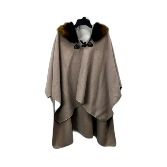 Womens Camel Cashmere Poncho with Faux Fur Collar in Beige, One Size