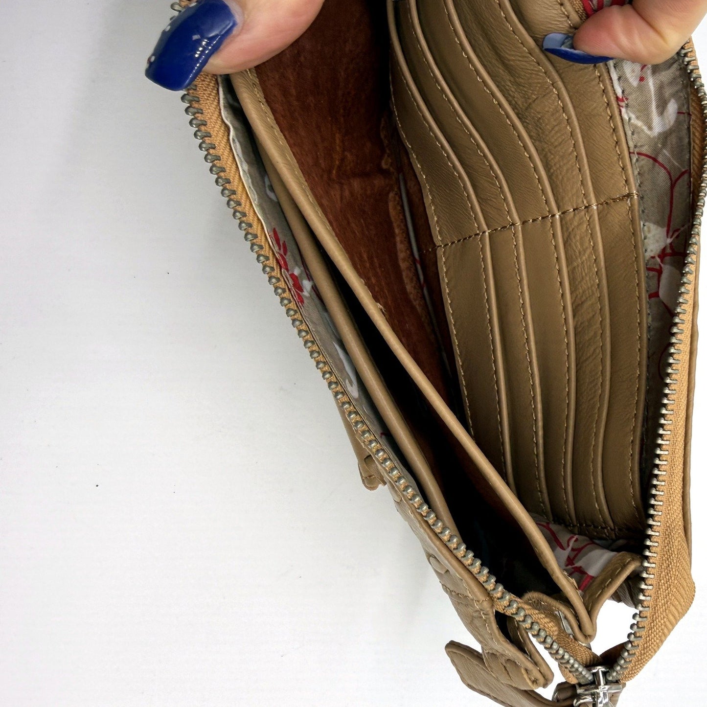 Poppy Green Womens Hand Crafted Tan Brown Leather Clutch Purse NEW