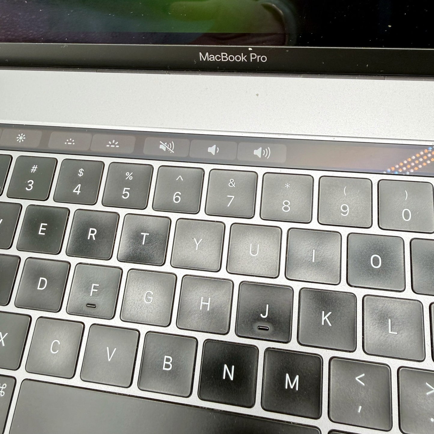Apple MacBook Pro Laptop Silver 15-inch Touch Bar FOR PARTS ONLY -Locked MDM