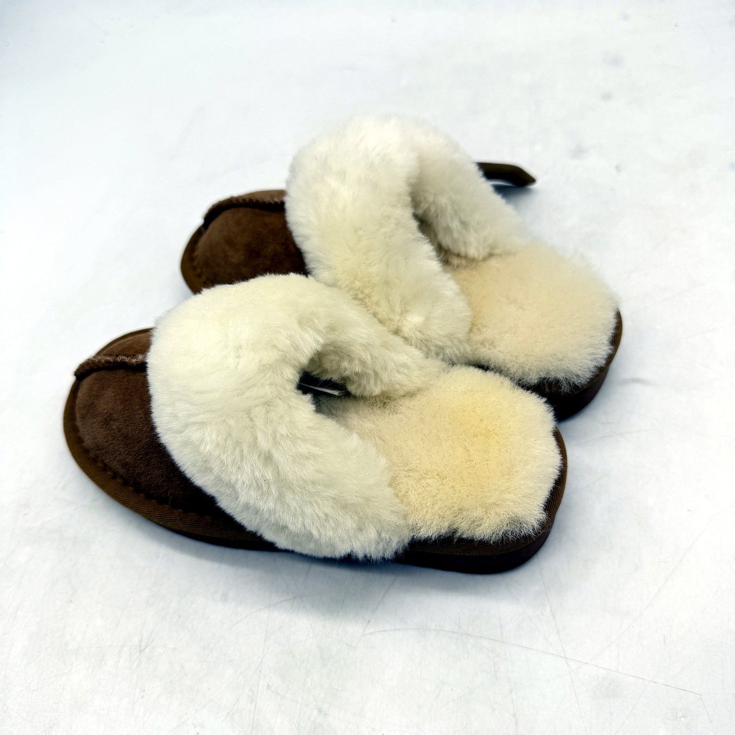 UGG Unisex Ozshepherd Sheepskin Slippers in Chestnut KIDS Size AU 11 NEW