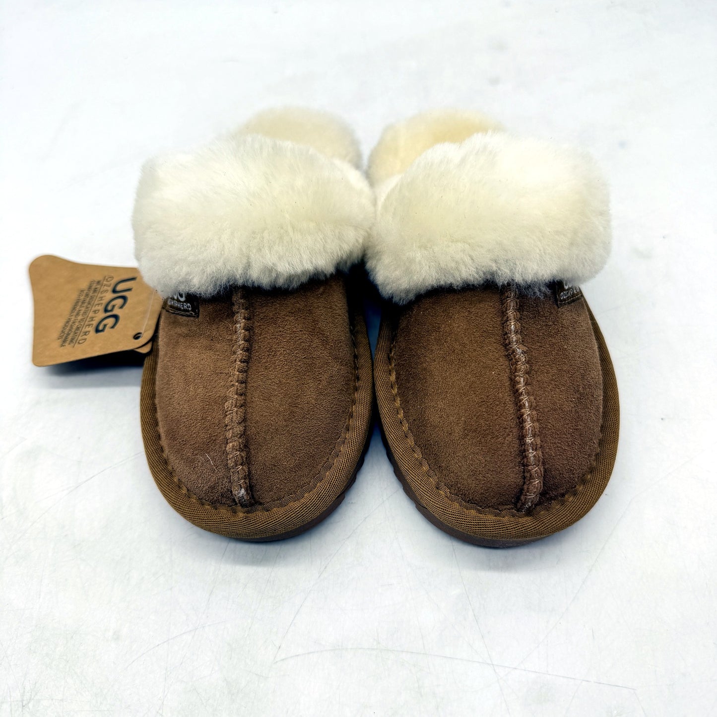 UGG Unisex Ozshepherd Sheepskin Slippers in Chestnut KIDS Size AU 11 NEW