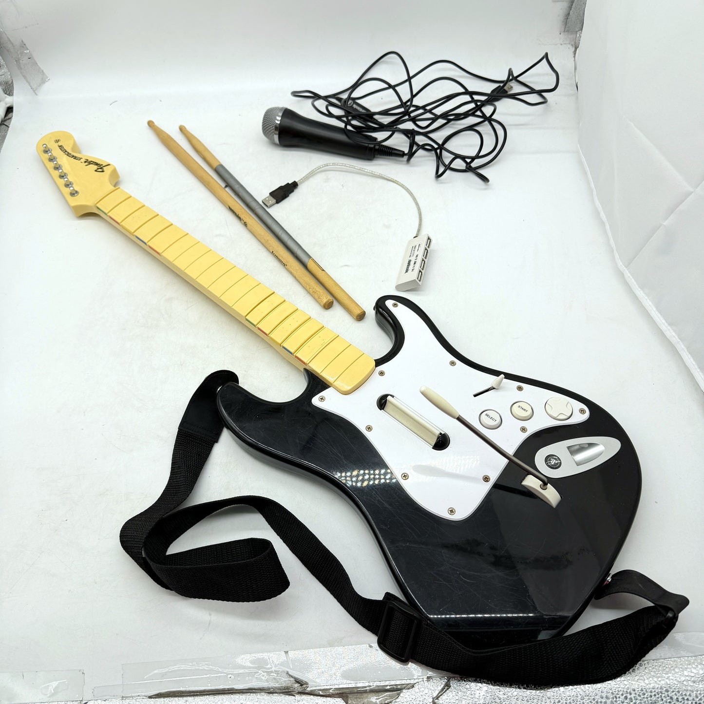 VINTAGE 2007 PS2 PS3 Rock Band Instrument Edition Drums & Fender Guitar