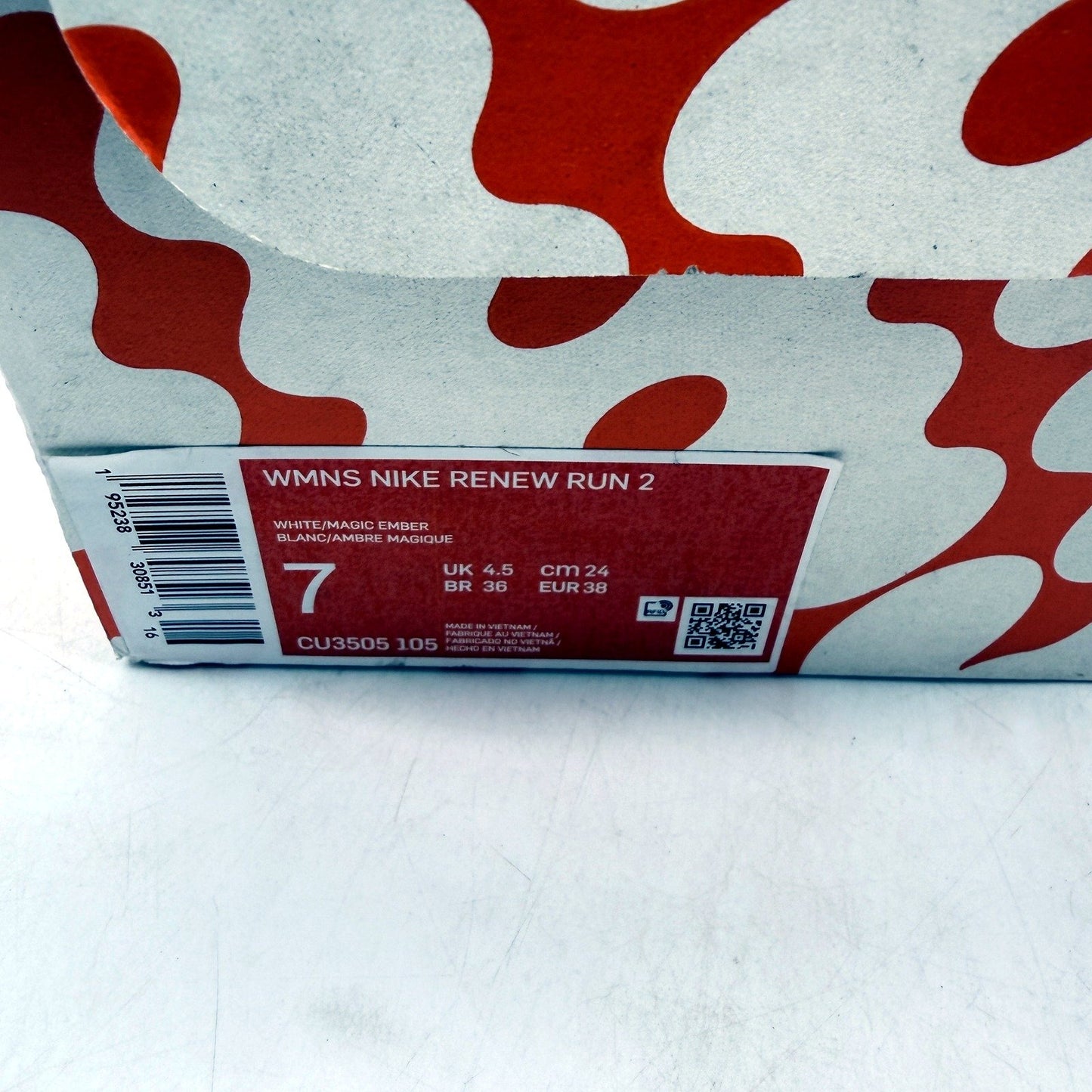 Nike Womens Cushioned Renew Run 2 Running Shoes, White, Size US 7.5 DEMO