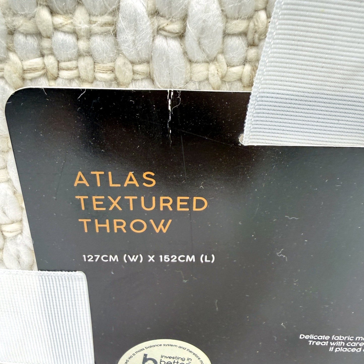 Target Atlas Textured Throw Blanket Cozy Soft Plush Cream/White 127 x 152cm NEW