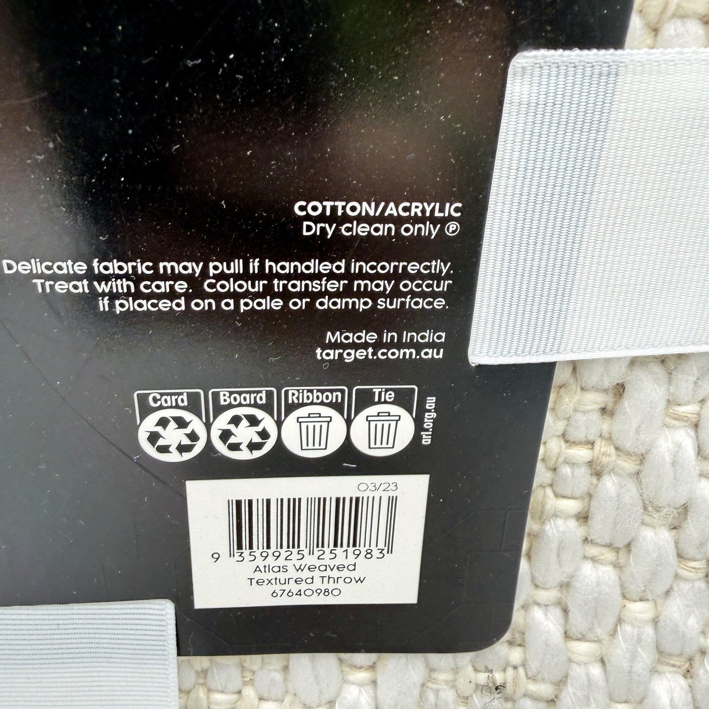 Target Atlas Textured Throw Blanket Cozy Soft Plush Cream/White 127 x 152cm NEW