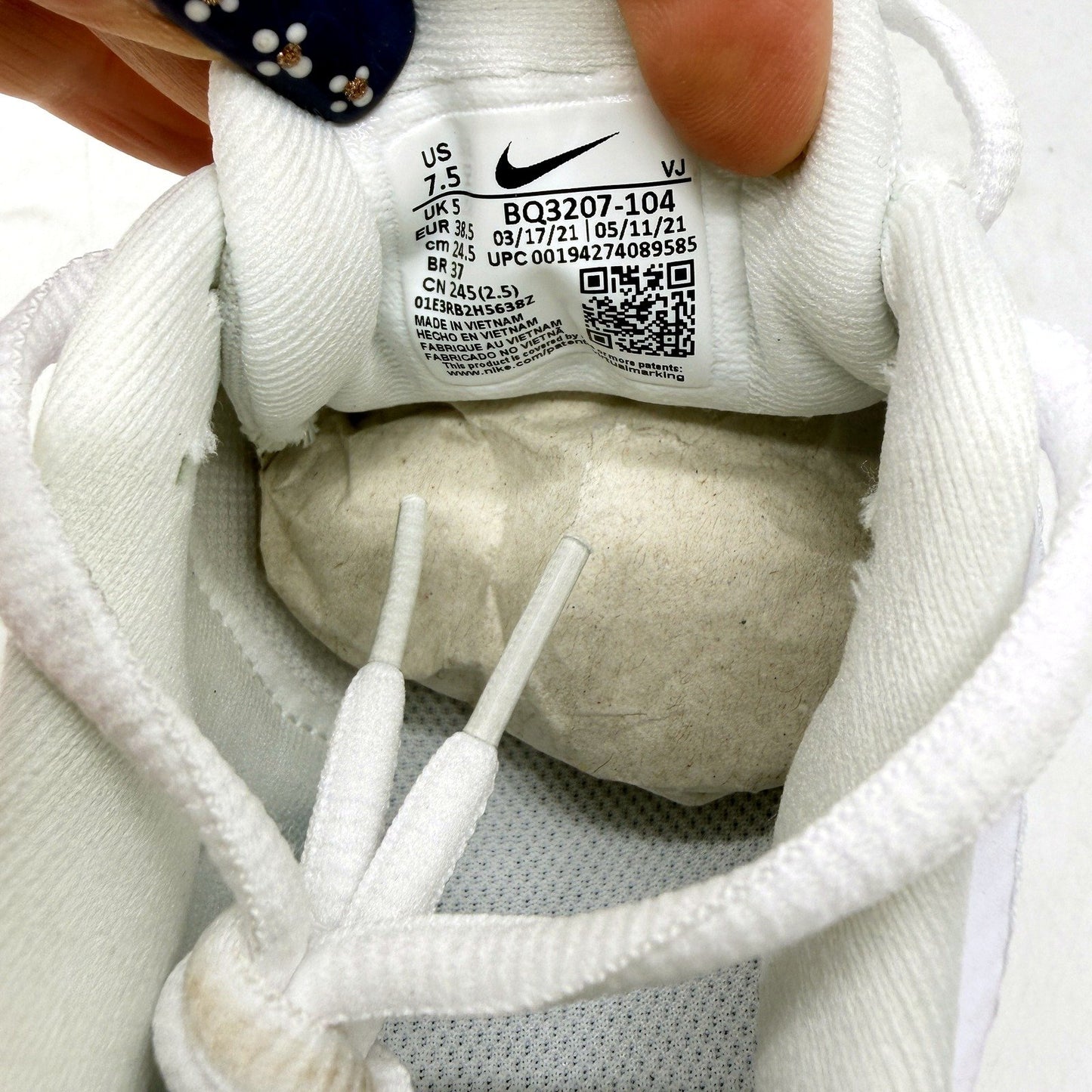 Nike Womens Revolution 5 Lightweight All White Running Shoes US 7.5 NEW