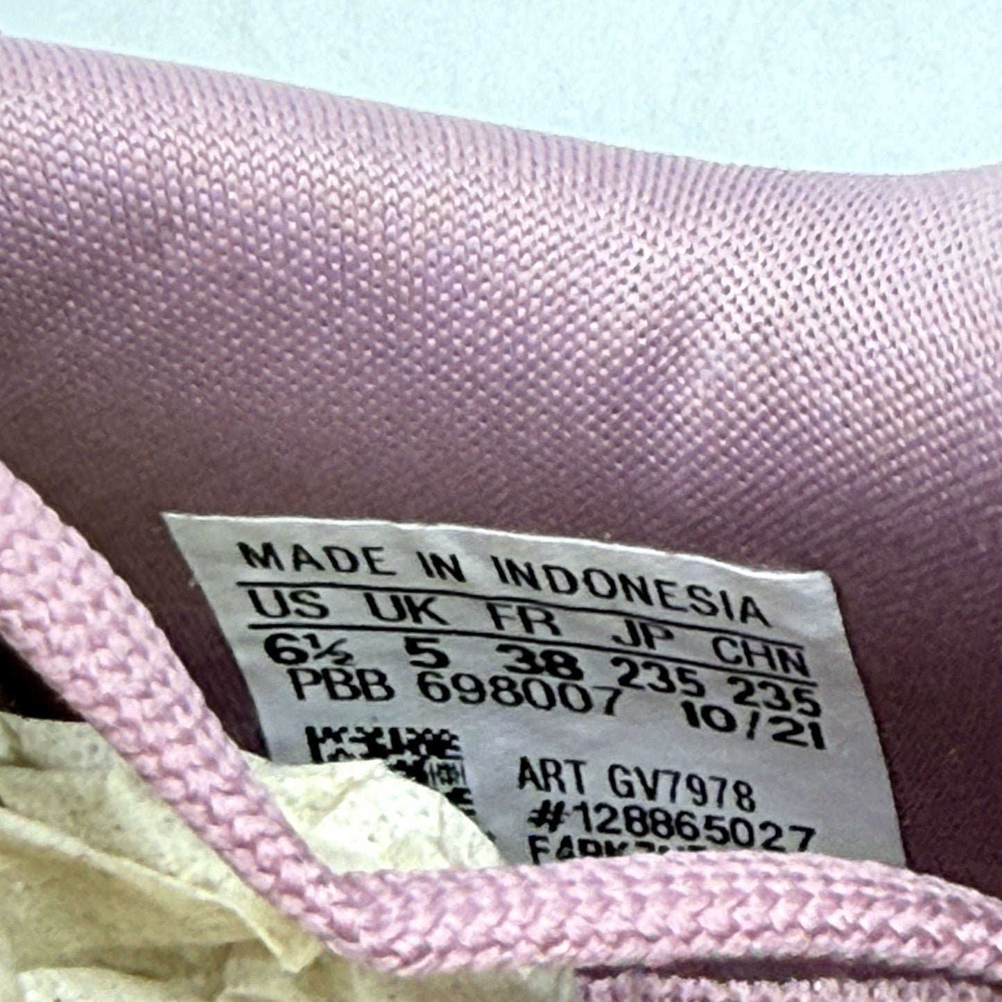 adidas Womens Swift Run 22 Mauve Purple Running Athletic Shoes US 6.5 NEW