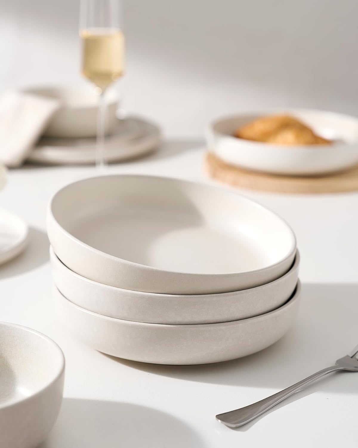 famiware Milkyway Matte White Salad Bowls Set of 4, 8.5" Large Serving NEW