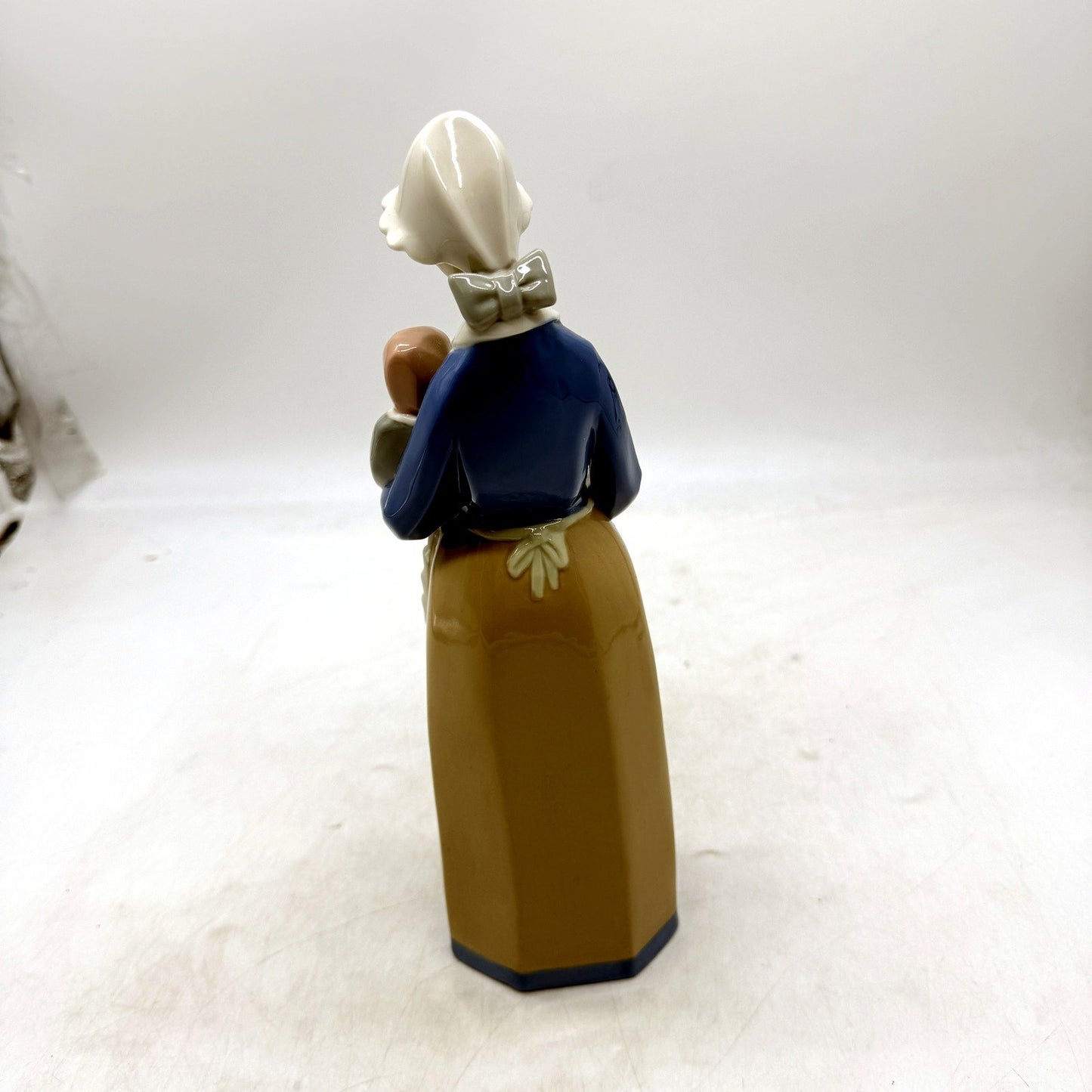 Rex Valencia Porcelain Figurine Mother and Child Collectible Made In Spain 30cm
