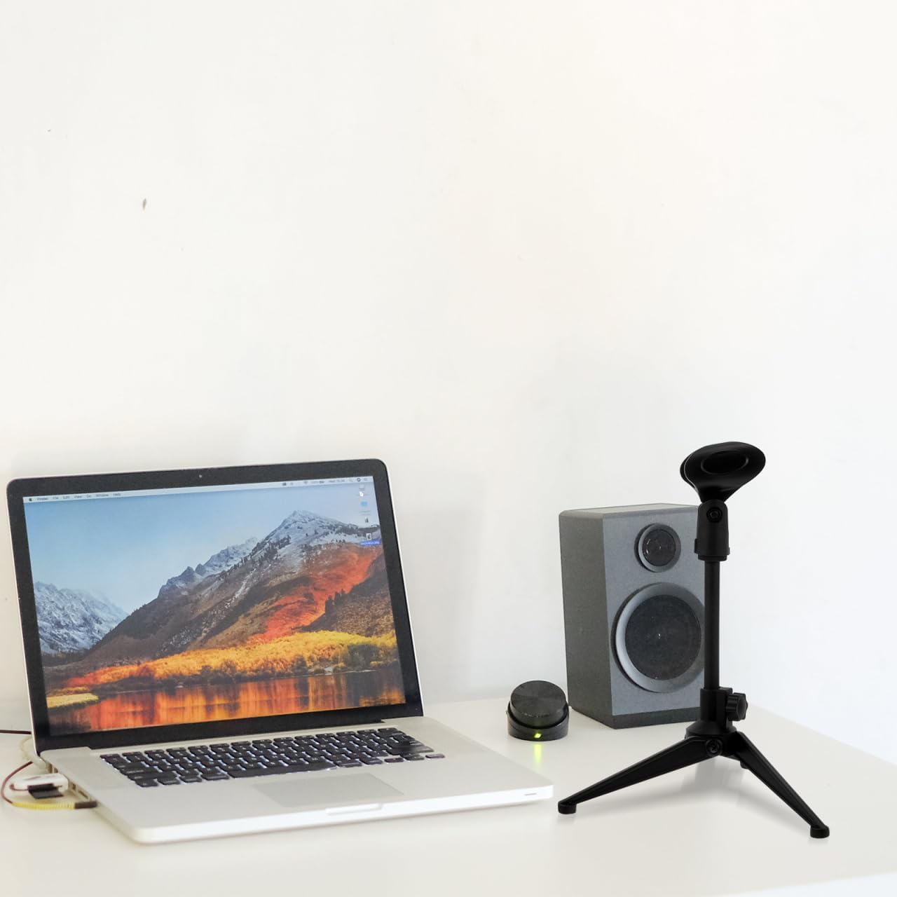 ULTECHNOVO 4 Adjustable Stands Height Desktop Table Microphone Stand Podcast NEW