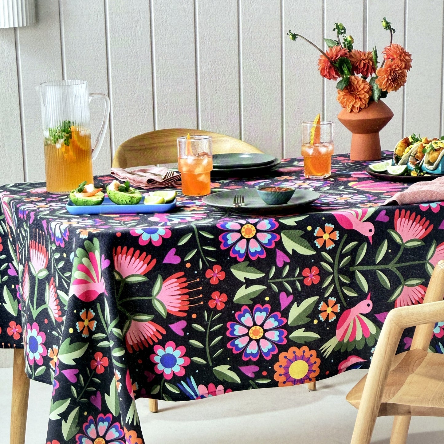Rectangle Floral Vibrant Tablecloth Festive Cotton Blend 150 cm x 220 NEW