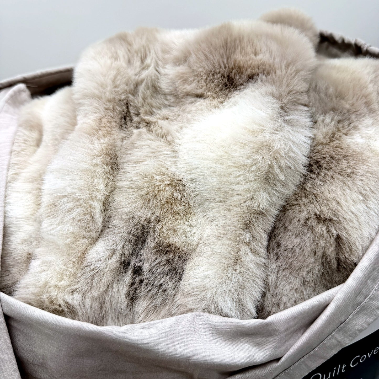 Soft & Luxurious Faux Fur Quilt Cover Set Textured Bedding Cream & Tan QUEEN NEW