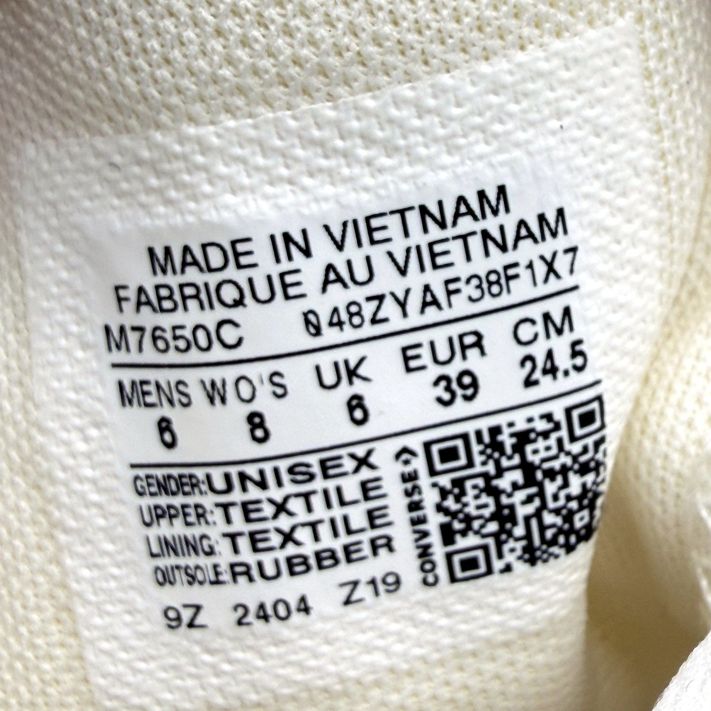 Converse High-Top White Canvas Sneakers Unisex US Size Mens 6 Ladies 8 DEMO