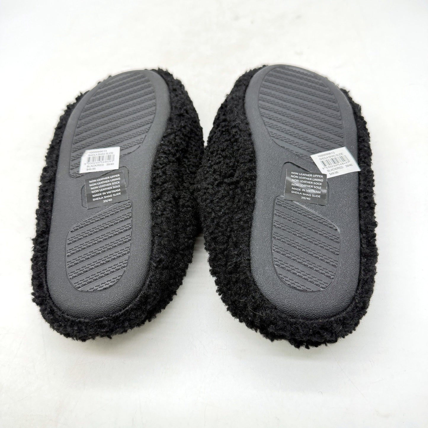 Insight Unisex Bloody Oath Sheila Fuzzy Sherpa Slippers, Black Size EU 38-40 NEW