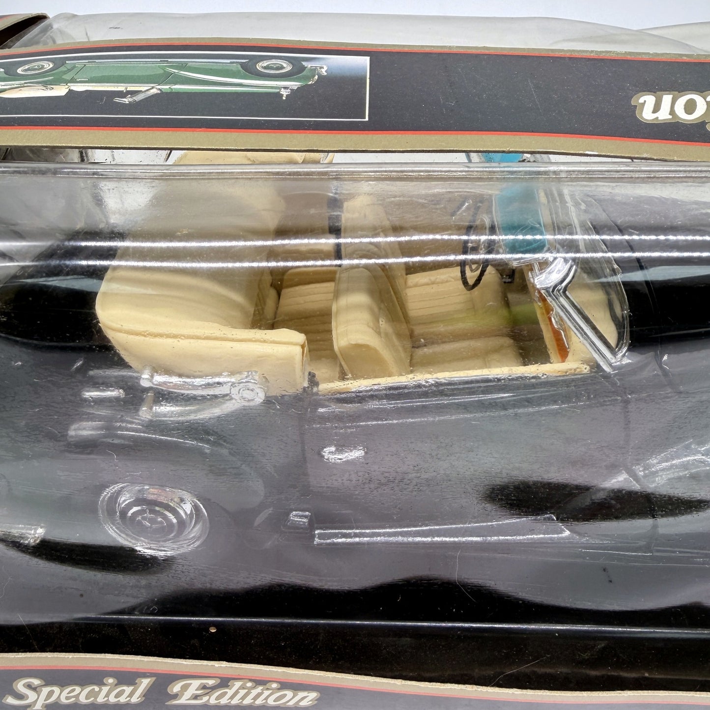 Maisto 1:18 Scale Mercedes-Benz 300S 1955 Collectible Model Car Black Diecast
