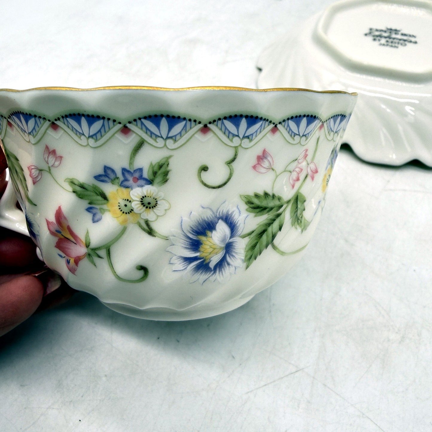 Exceed Bon Edelweiss Floral Porcelain Teacup and Saucer Set Vintage Tea