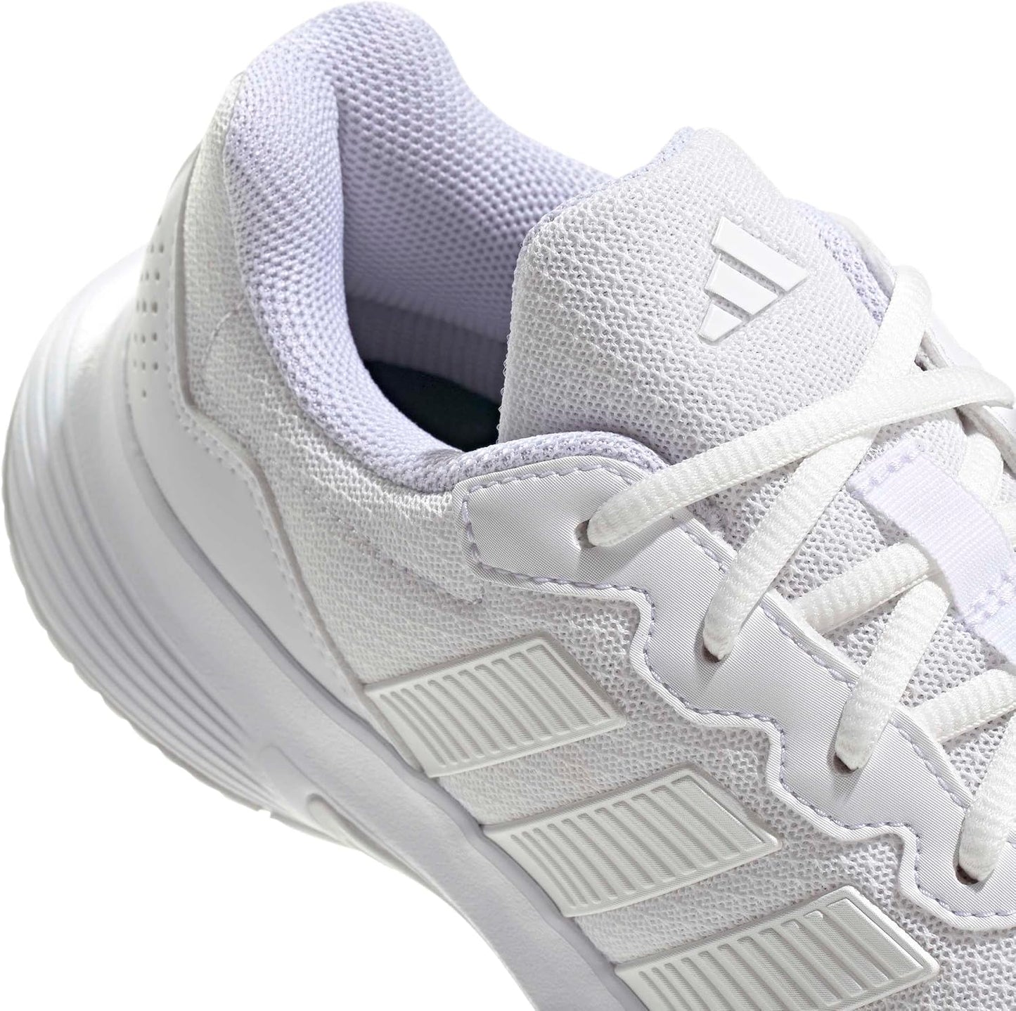 adidas Lightweight GameCourt 2 White Tennis Trainers Womens US 9.5 NEW