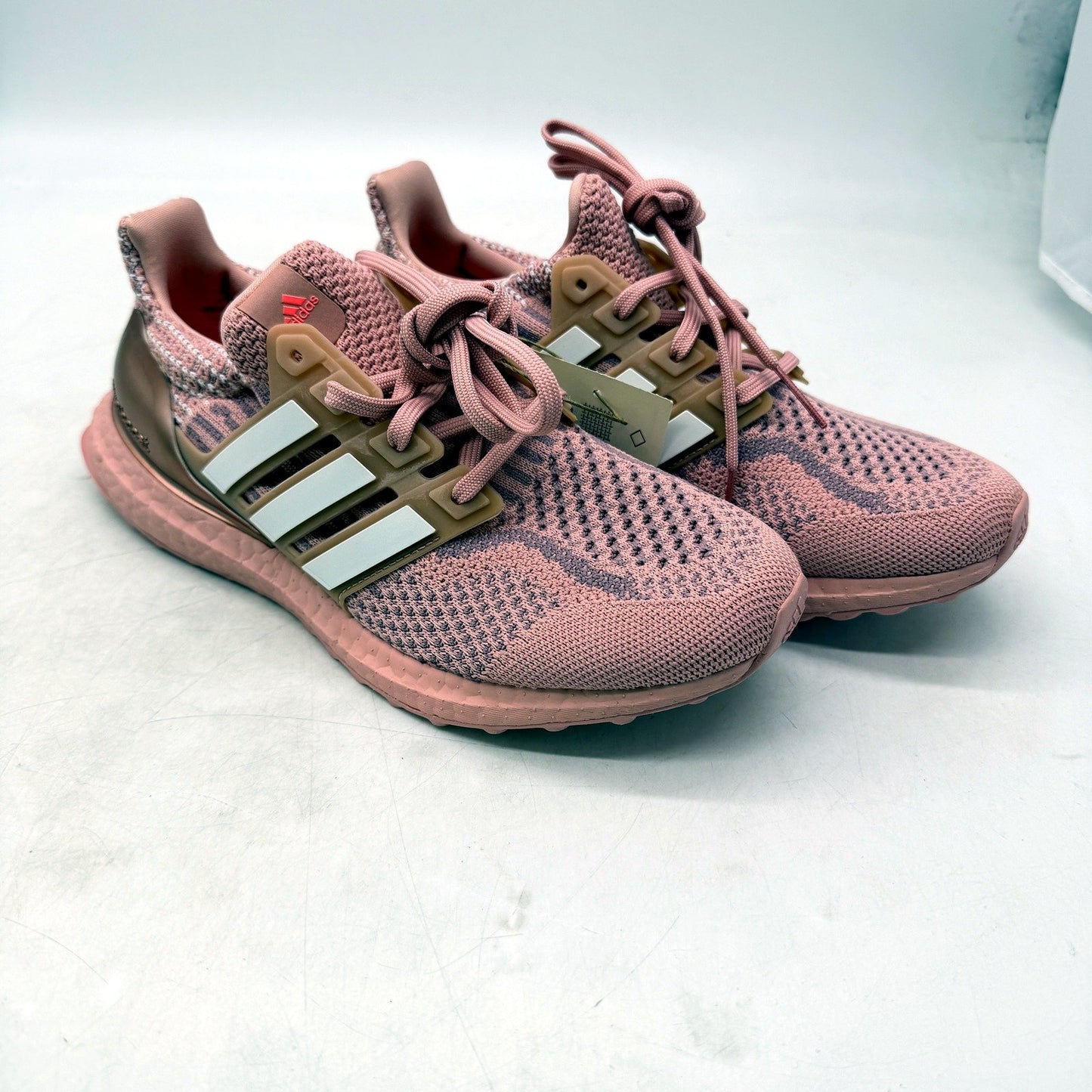 adidas Womens Ultraboost 5.0 DNA Running Shoes, Pink & Metallic US Size 8 NEW