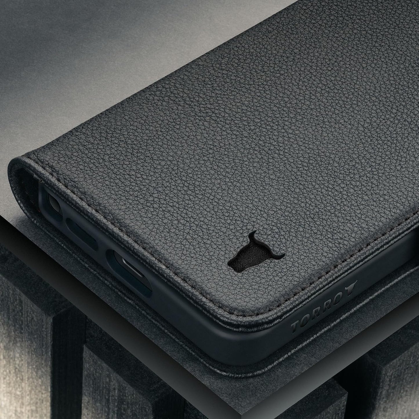 TORRO Leather Flip & Wallet Case for Samsung Galaxy S26 Ultra 5G, Black NEW