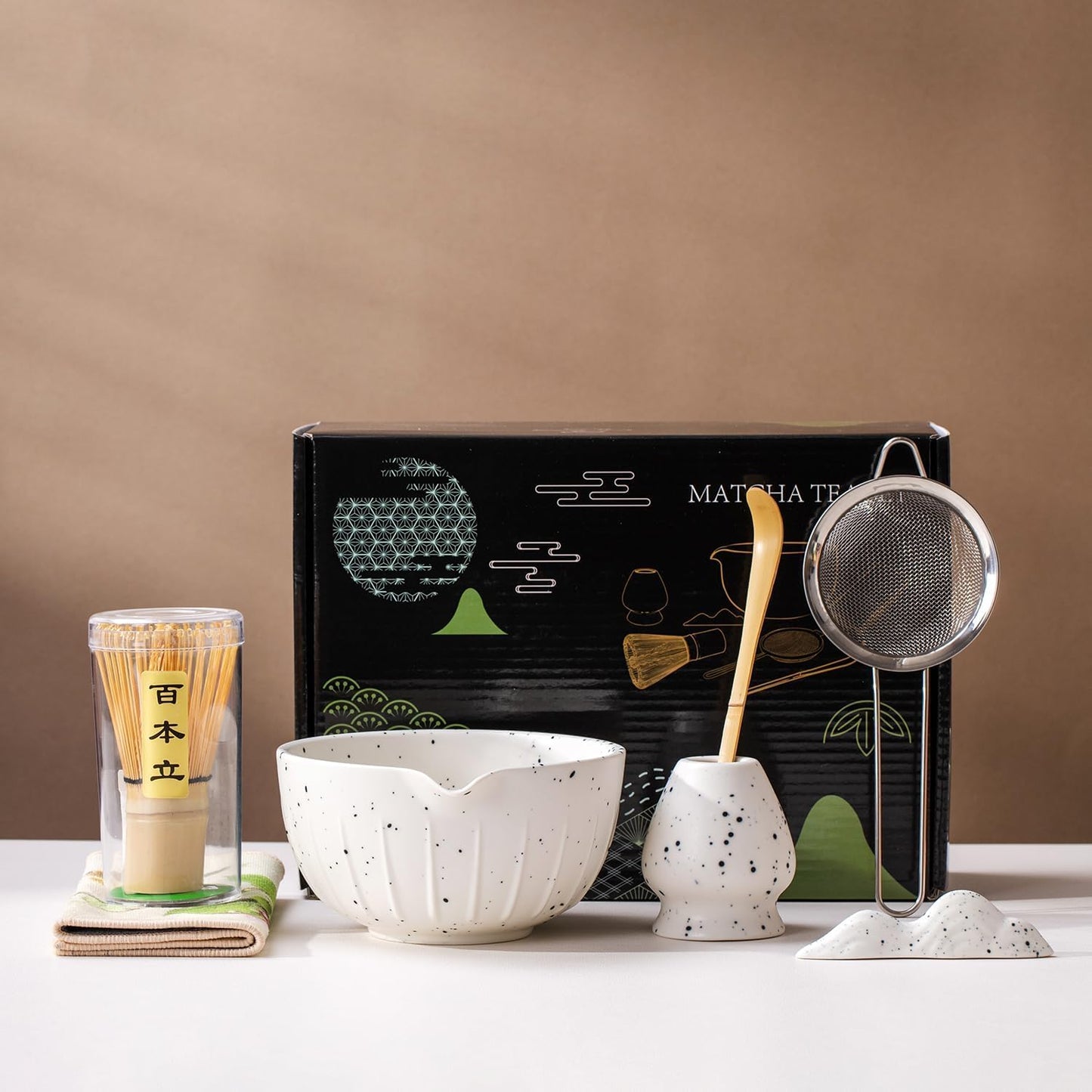 Futuriol 7-Piece Matcha Tea Set with Bowl, Whisk, Bamboo Brush - White NEW