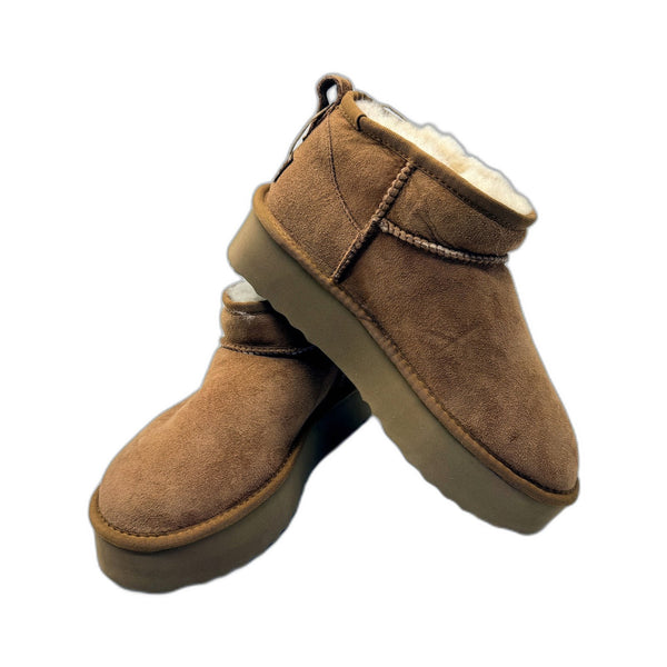 UGG Ozwild Unisex Chestnut Sheepskin Ankle Boots EU 40 Size AU 9 NEW