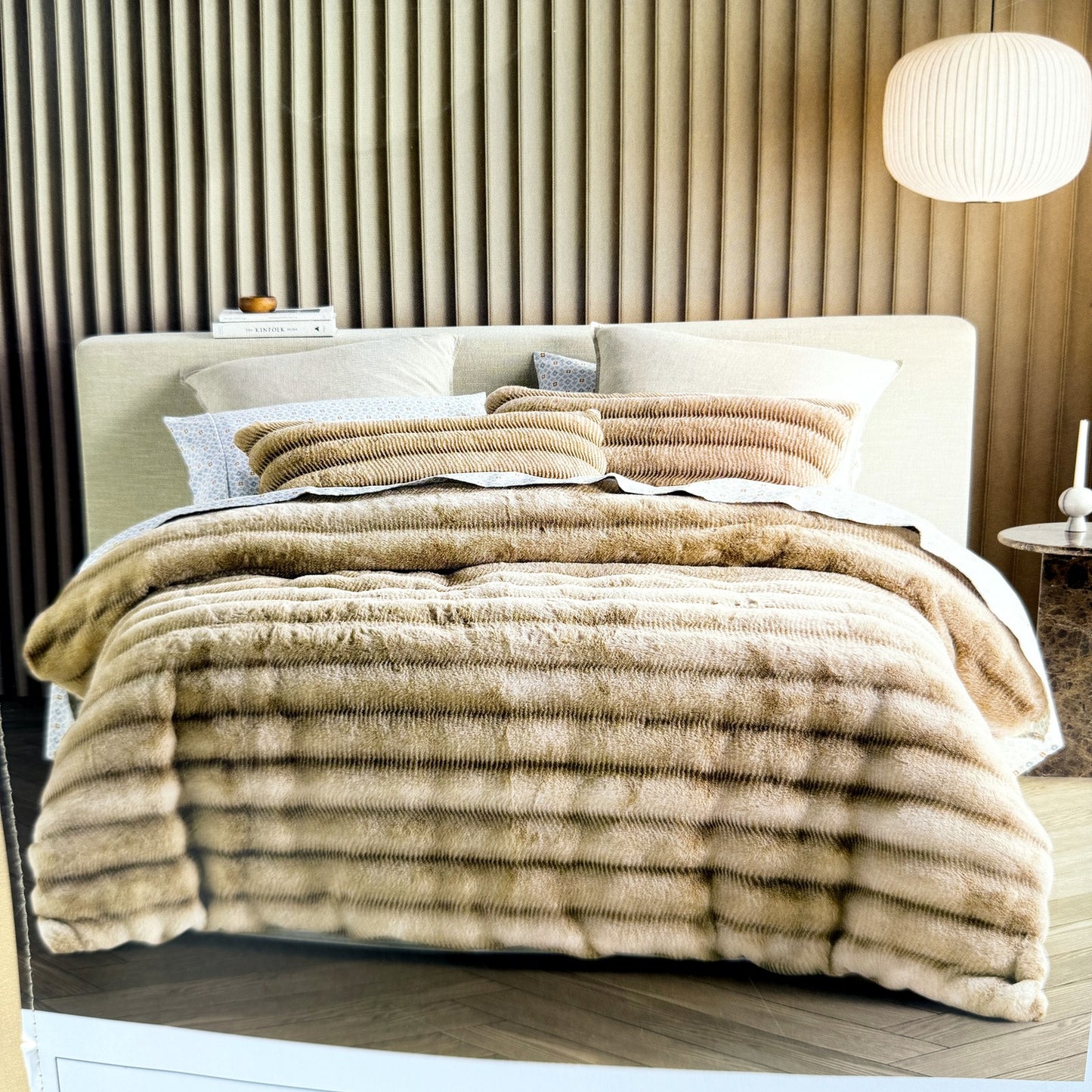 Soft & Luxurious Faux Fur Quilt Cover Set Textured Bedding Tan Stripe QUEEN NEW