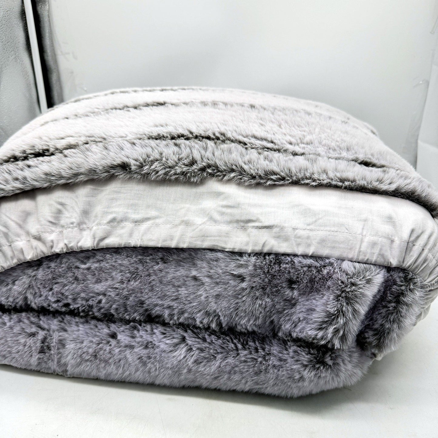 Soft & Luxurious Silver Grey Faux Fur Quilt Cover Set Textured Bedding QUEEN NEW