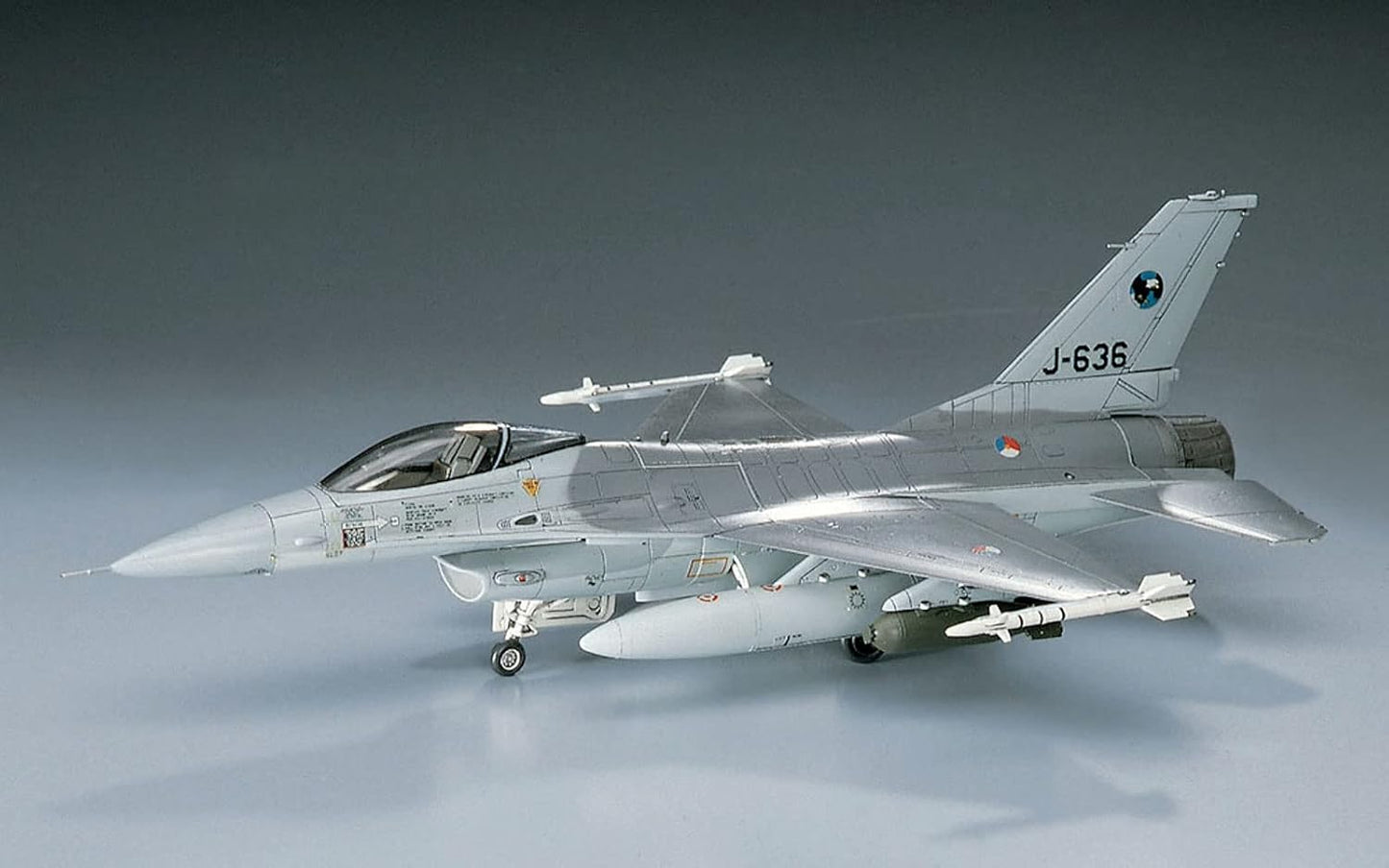Hasegawa 1/72 Scale F-16A Plus Fighting Falcon Plastic Model Airplane Kit NEW