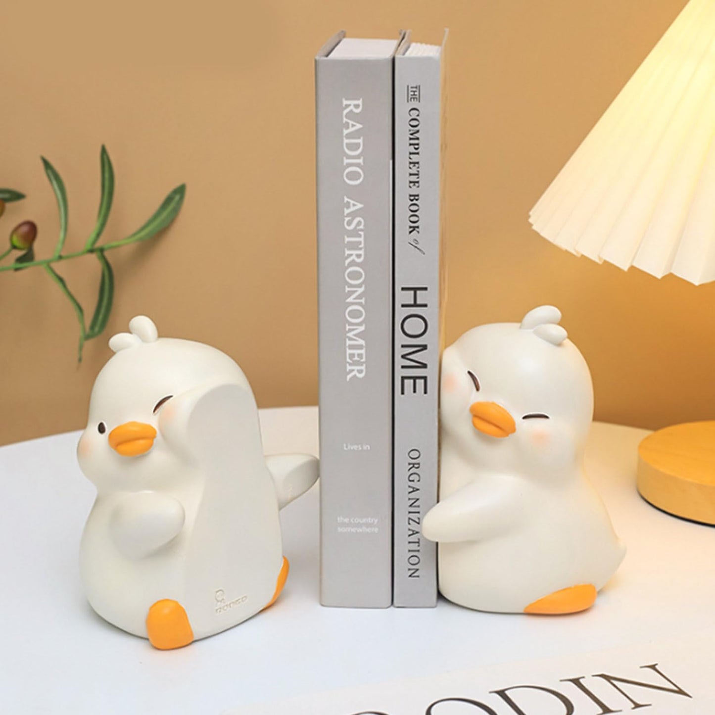 SKTMH Decorative Bookends Cream Unique Hugging Ducks NEW
