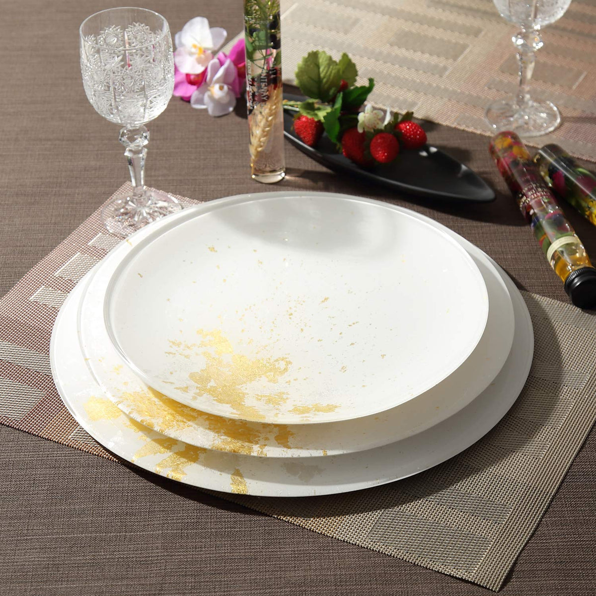 Syosaku Dinner Plates Glass 12.5-inch Pure White with Gold Leaf Dishwasher NEW