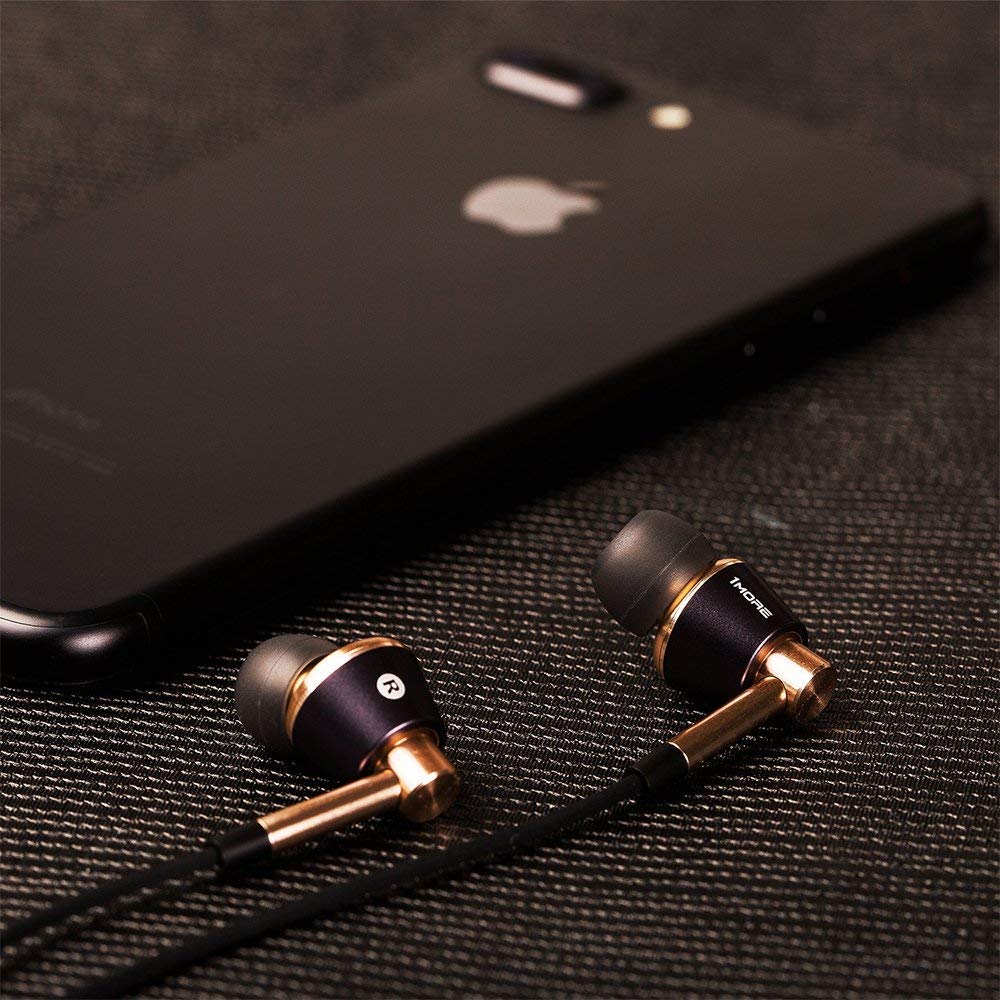 1MORE Triple Driver Hi-Res Bronze In-Ear Headphones, Earphones for Music DEMO