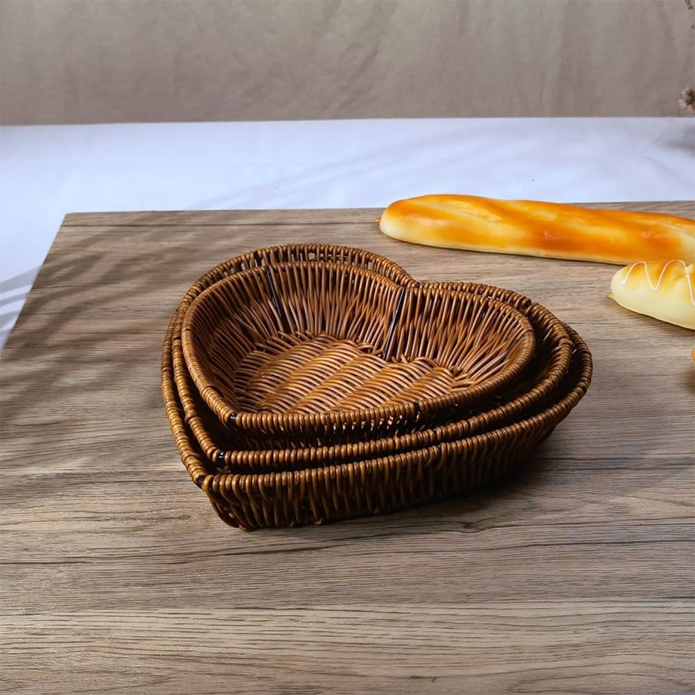 HHWRT Woven 3 Piece Bread Baskets Stackable Heart Shaped Wicker Style NEW