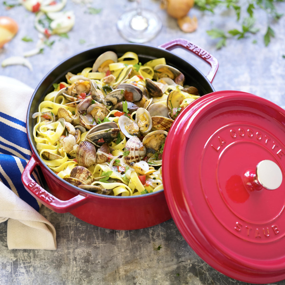 STAUB Cherry Cast Iron Dutch Oven 4-Qt Round Cocotte Casserole NEW