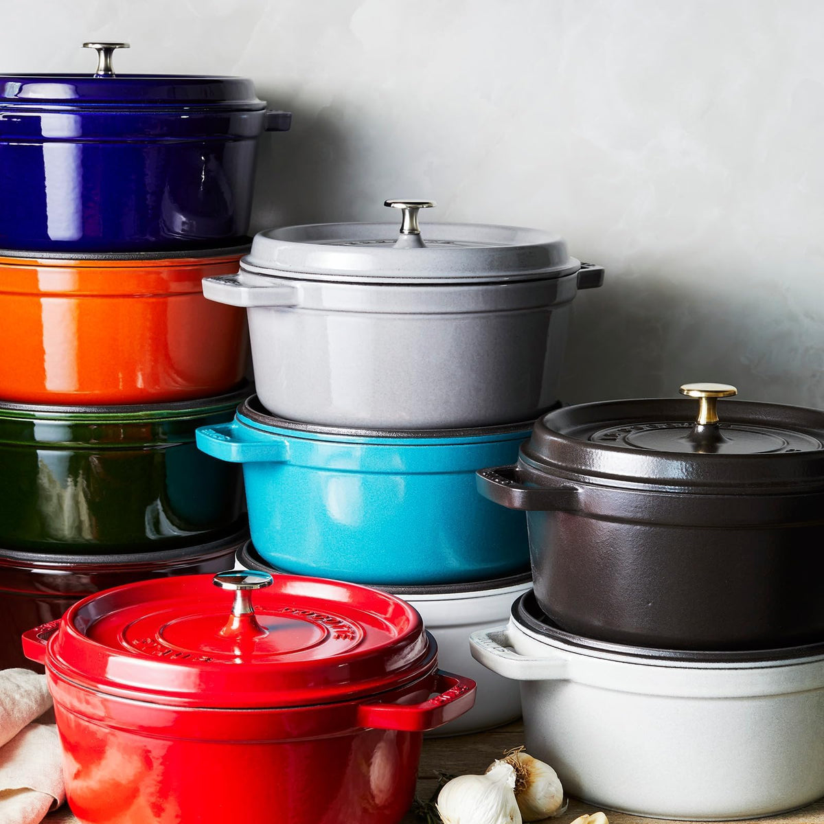 STAUB Cherry Cast Iron Dutch Oven 4-Qt Round Cocotte Casserole NEW