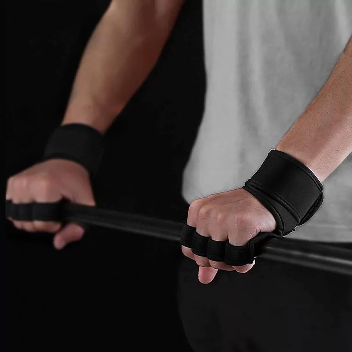 Ventilated Weight Lifting Gloves with Built-in Wrist Wraps Black Size Small NEW