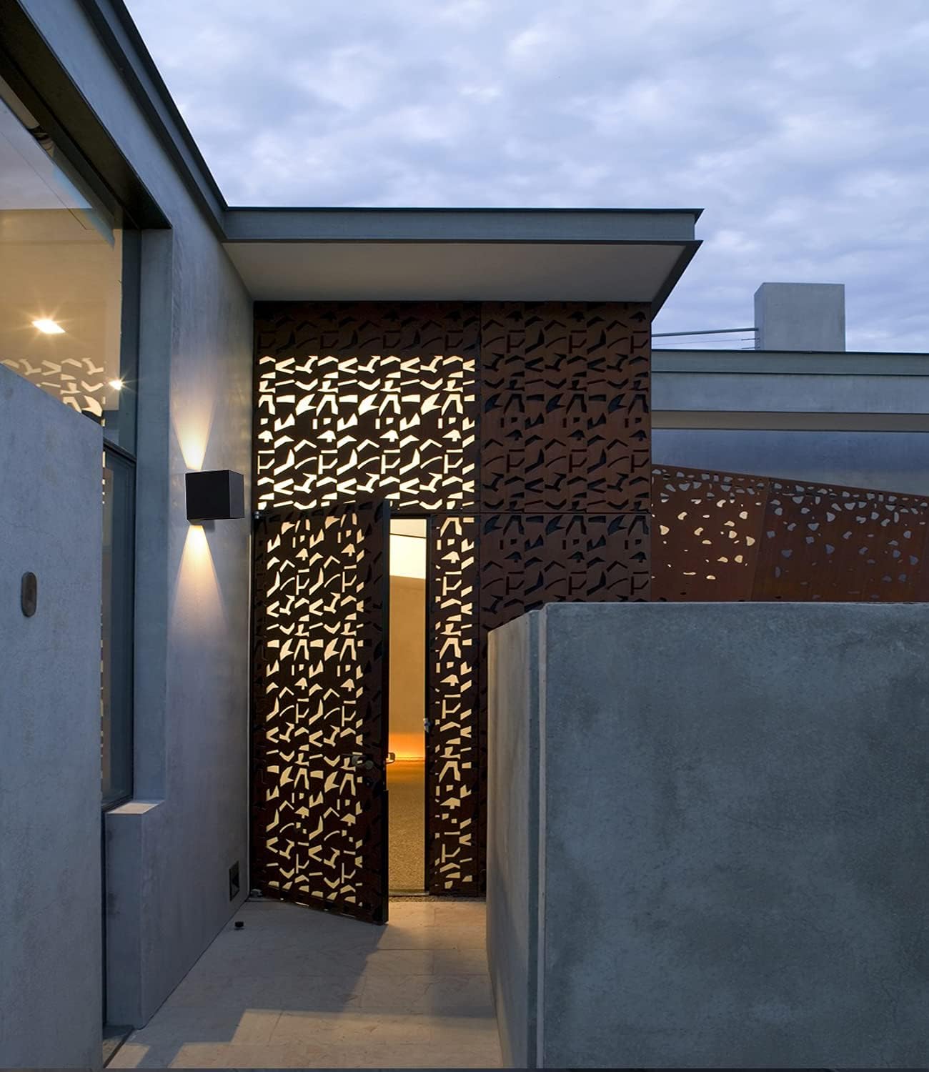 DAWALIGHT Outdoor Wall Lights 12W 3000K Warm White LED Up Down Lighting DEMO