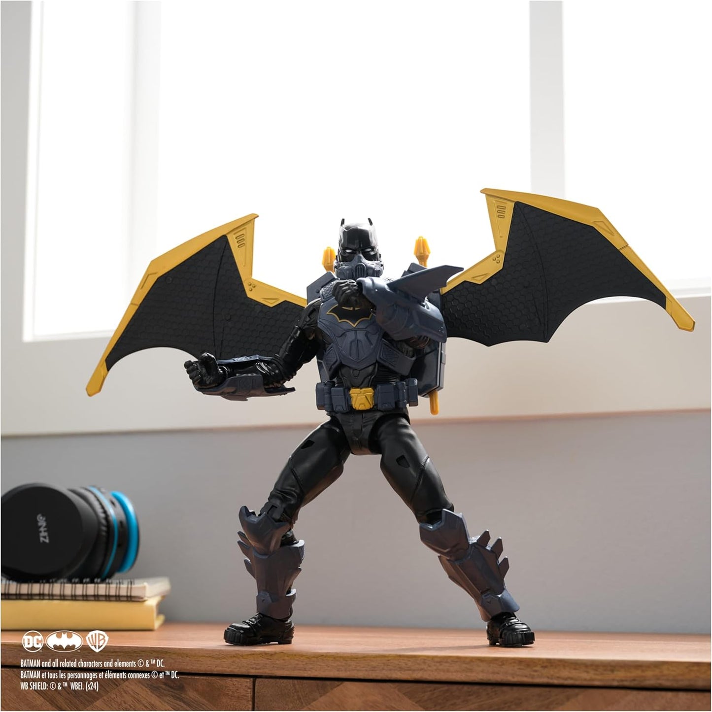 Spin Master 12-Inch Multicolor Batman Action Figure with Expandable Wings DEMO
