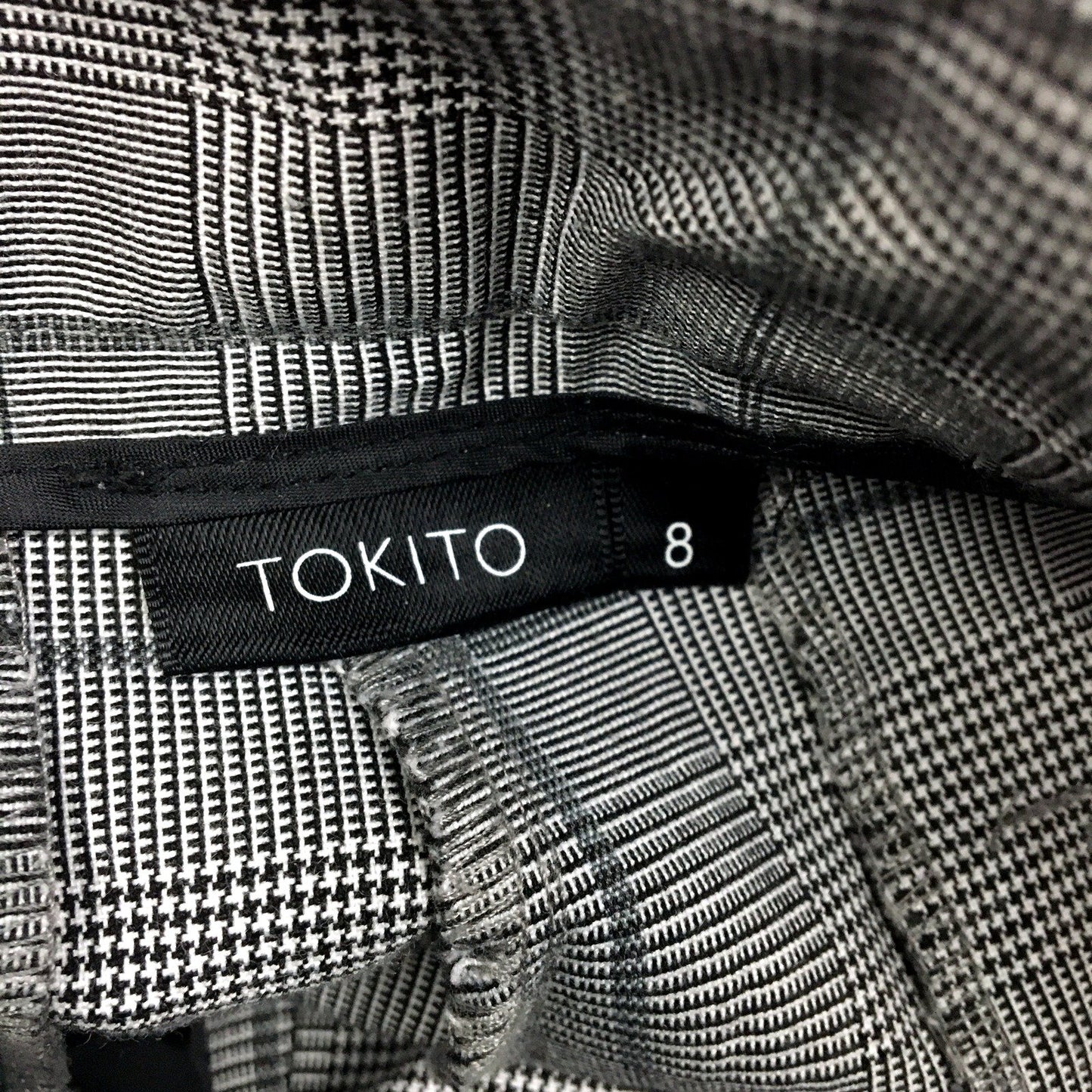 Tokito Womens Gray Plaid Trousers - Comfortable Fit Size 8