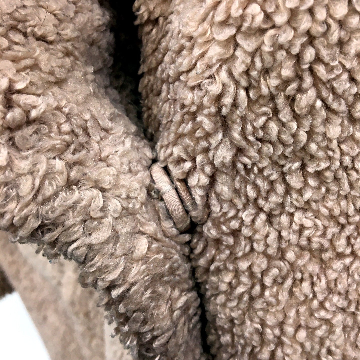 Decjuba Unisex Teddy Coat in Plush Beige Oversized Soft Cozy Jacket Size S