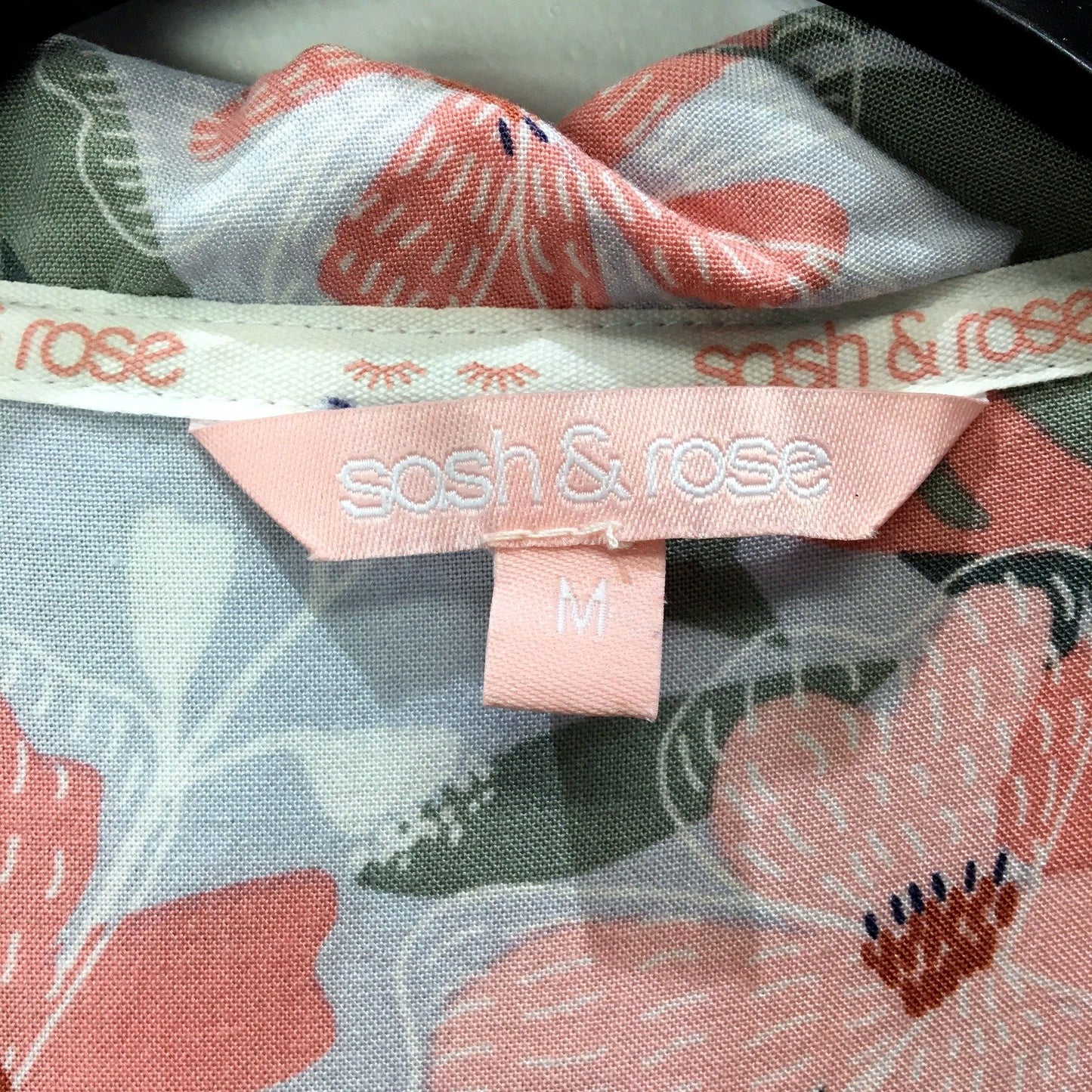 Sosh & Sleepwear, Top rose Womens Floral Button-Down Soft Sz M