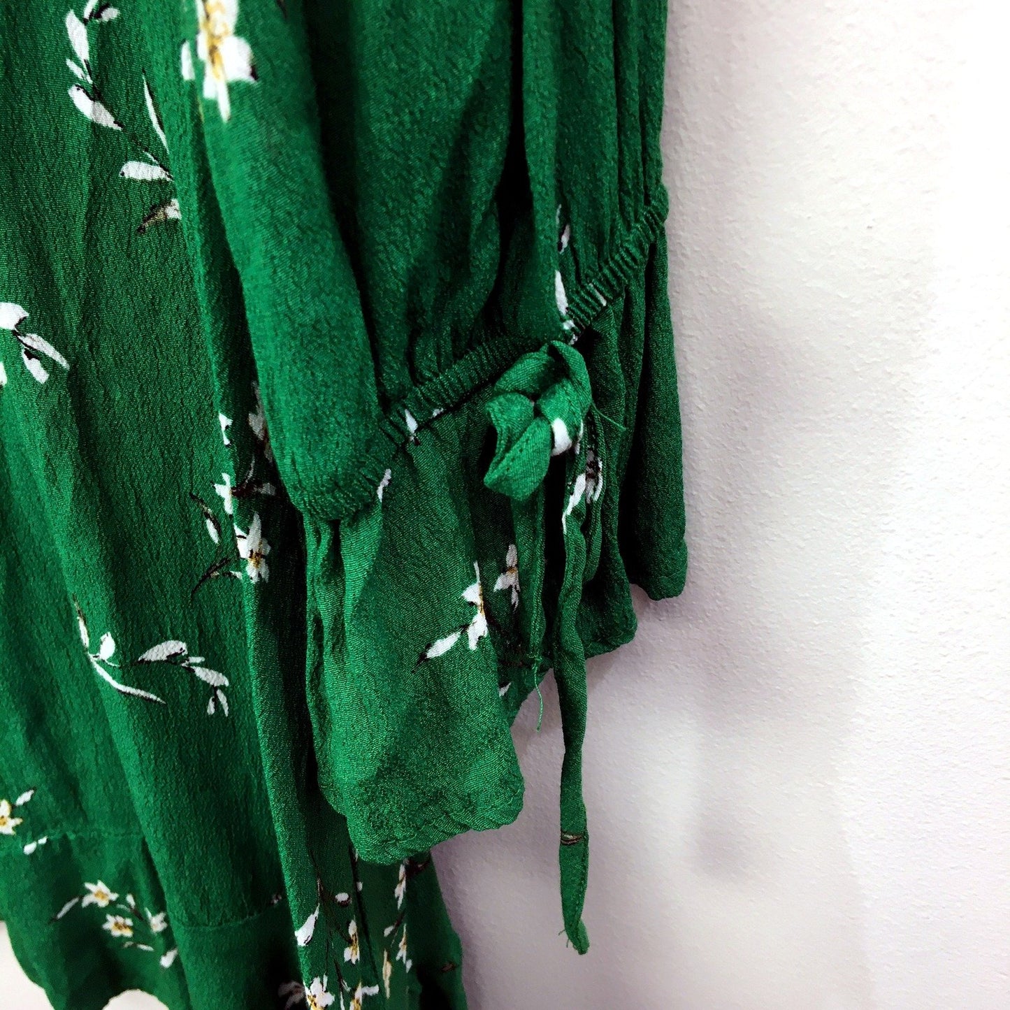 Dotti Womens Floral Print Dress Green Ruched Waist Bell Sleeve Size 10