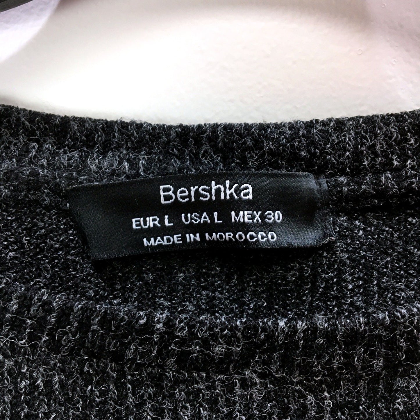Bershka Womens Black Ribbed Knit Pullover Sweater Comfortable Size L Size EUR L