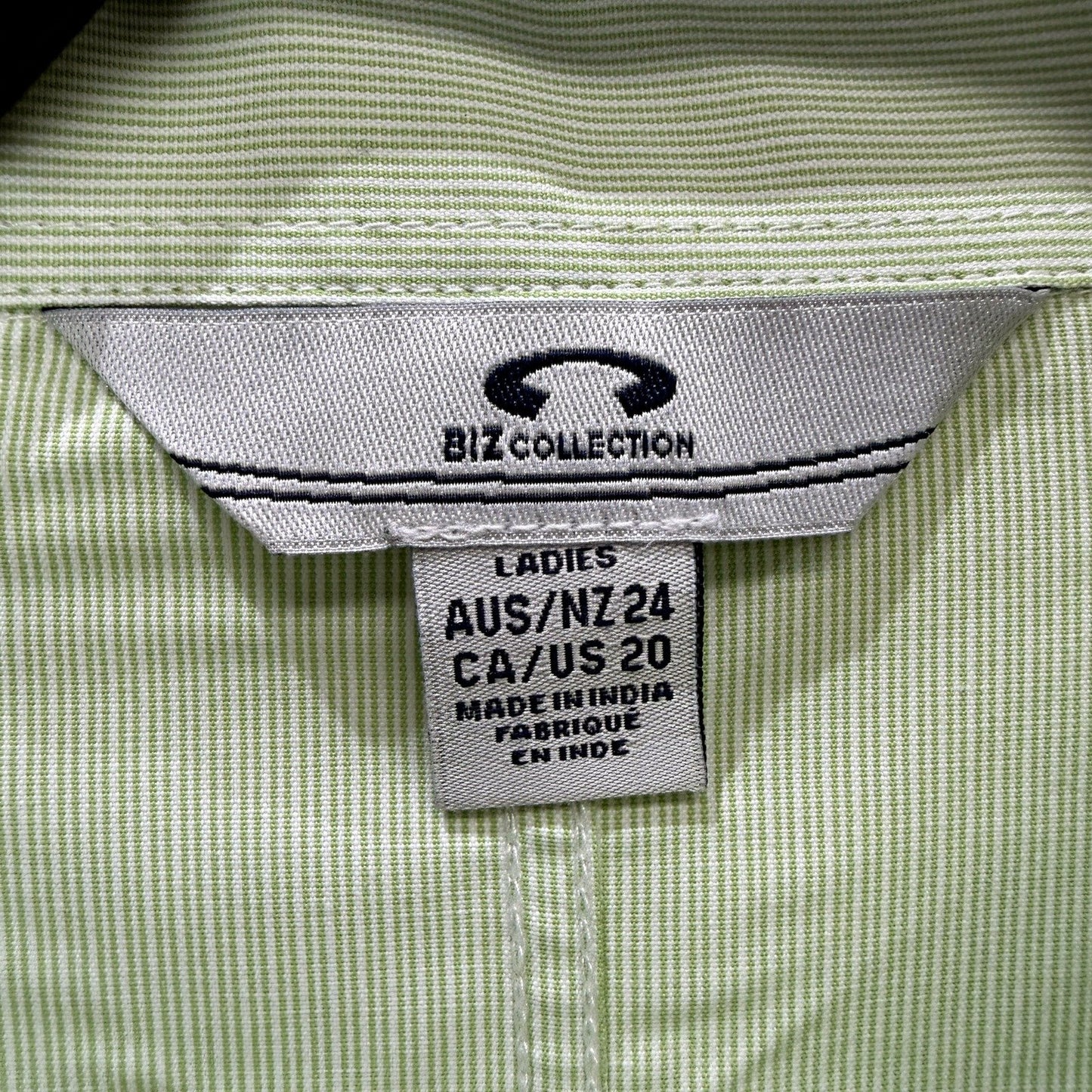 Biz Collection Womens Button-Down Shirt in Green, Size 24 NEW