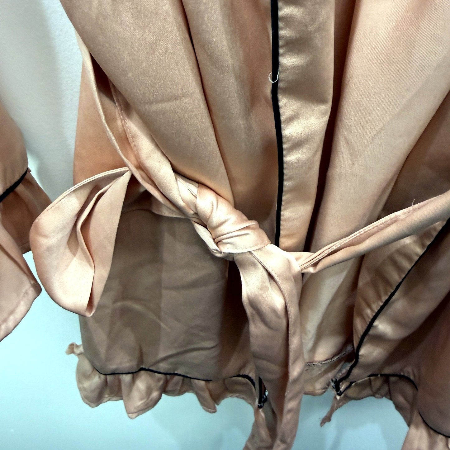 Boohoo Womens Bridesmaid Satin Robe with Ruffle Trim in Blush, Size 14