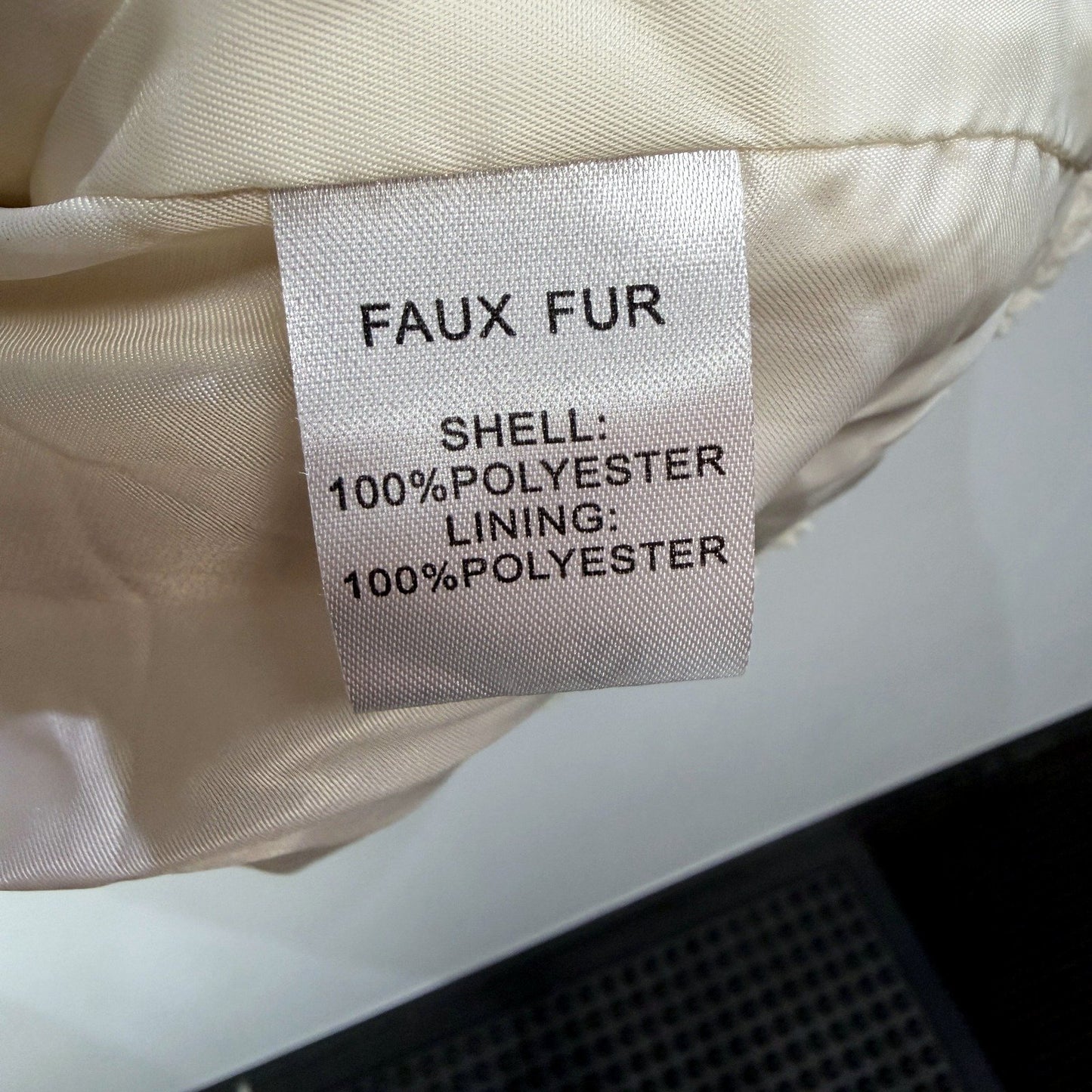Esther & Co Womens Faux Fur Jacket Casual Warm Outerwear Cream Size 8
