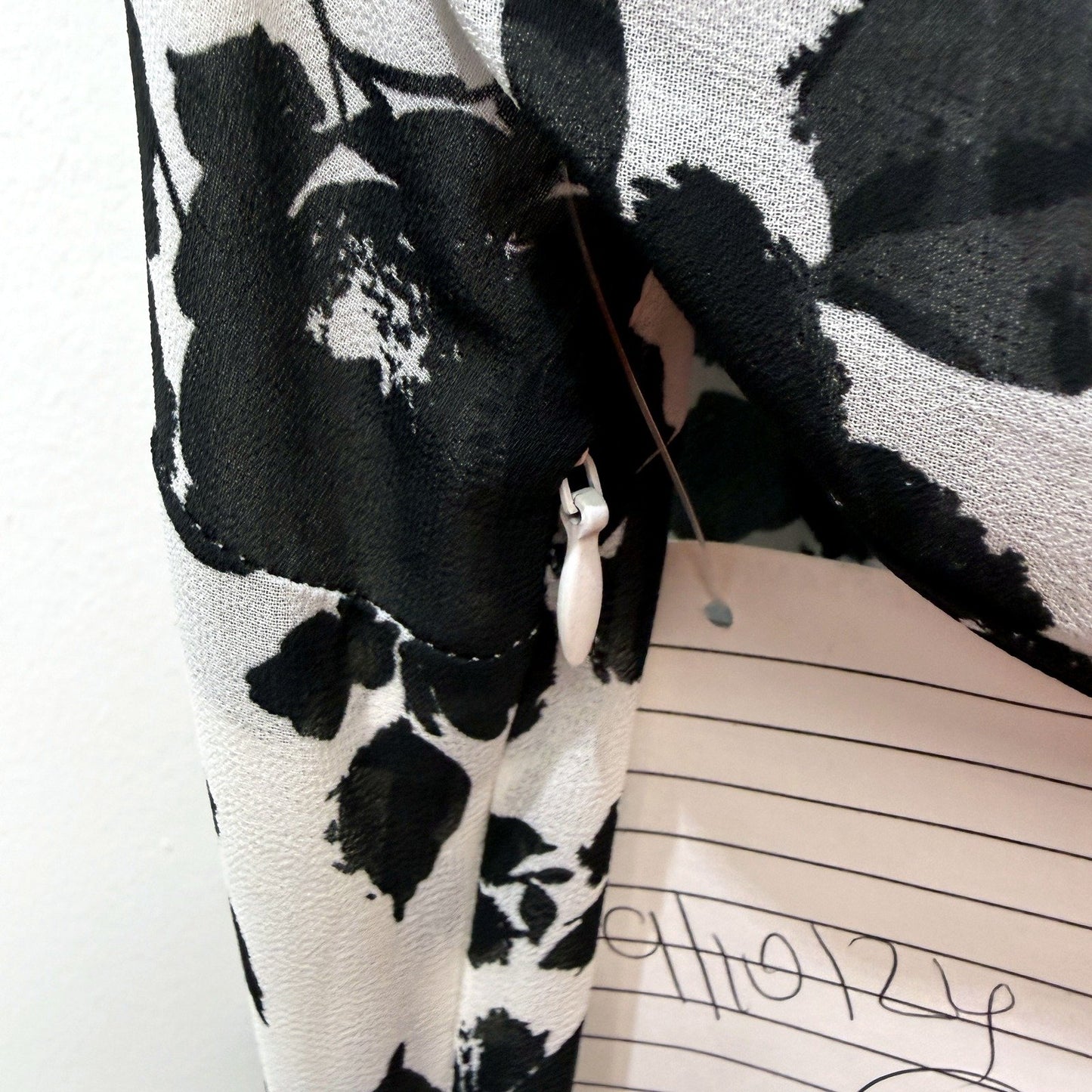 Tokito Womens Floral Midi Dress with Long Sleeves in Black and White Size 10 NEW