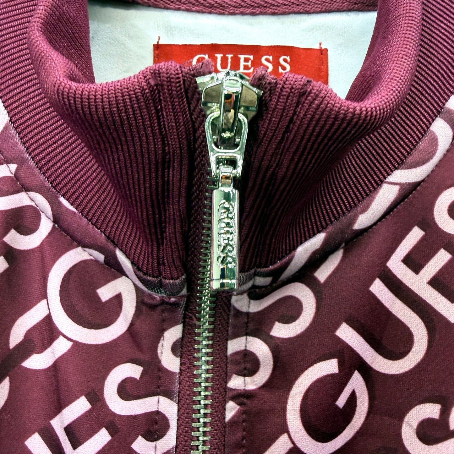 Guess Womens Zipped Jacket Burgundy Pullover Sweatshirt Logo Print Size 12 NEW