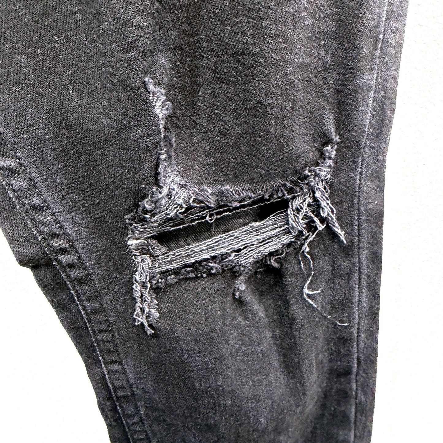 Rollas Womens Stinger Black Rip Skinny Jeans Distressed Denim Size 30/32 NEW